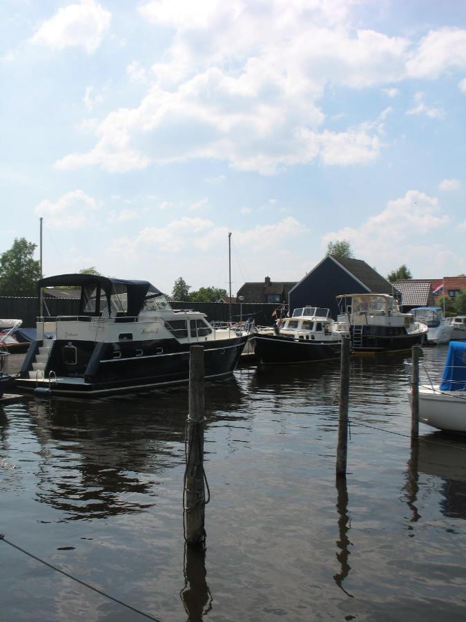 Hotel Bed-On-A-Boat Giethoorn Exterior foto