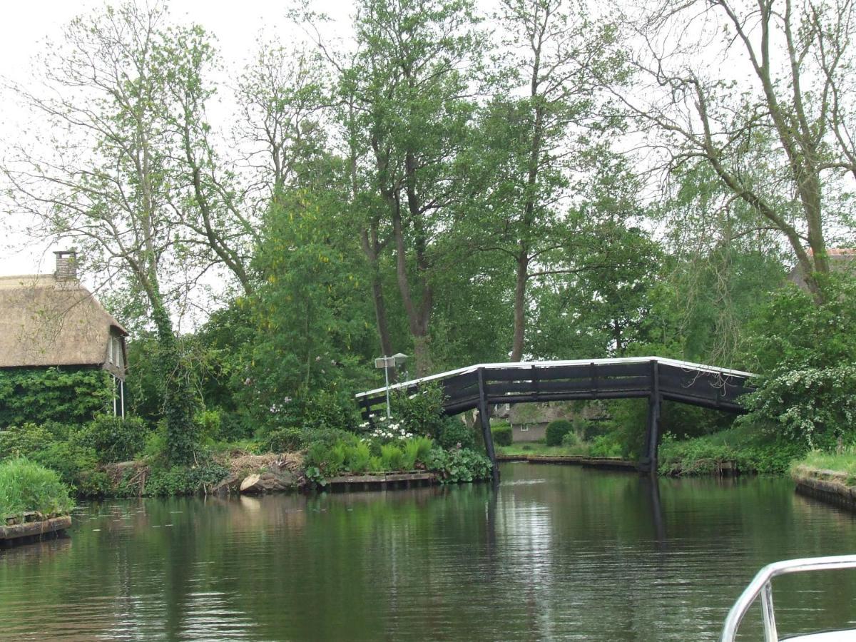 Hotel Bed-On-A-Boat Giethoorn Exterior foto