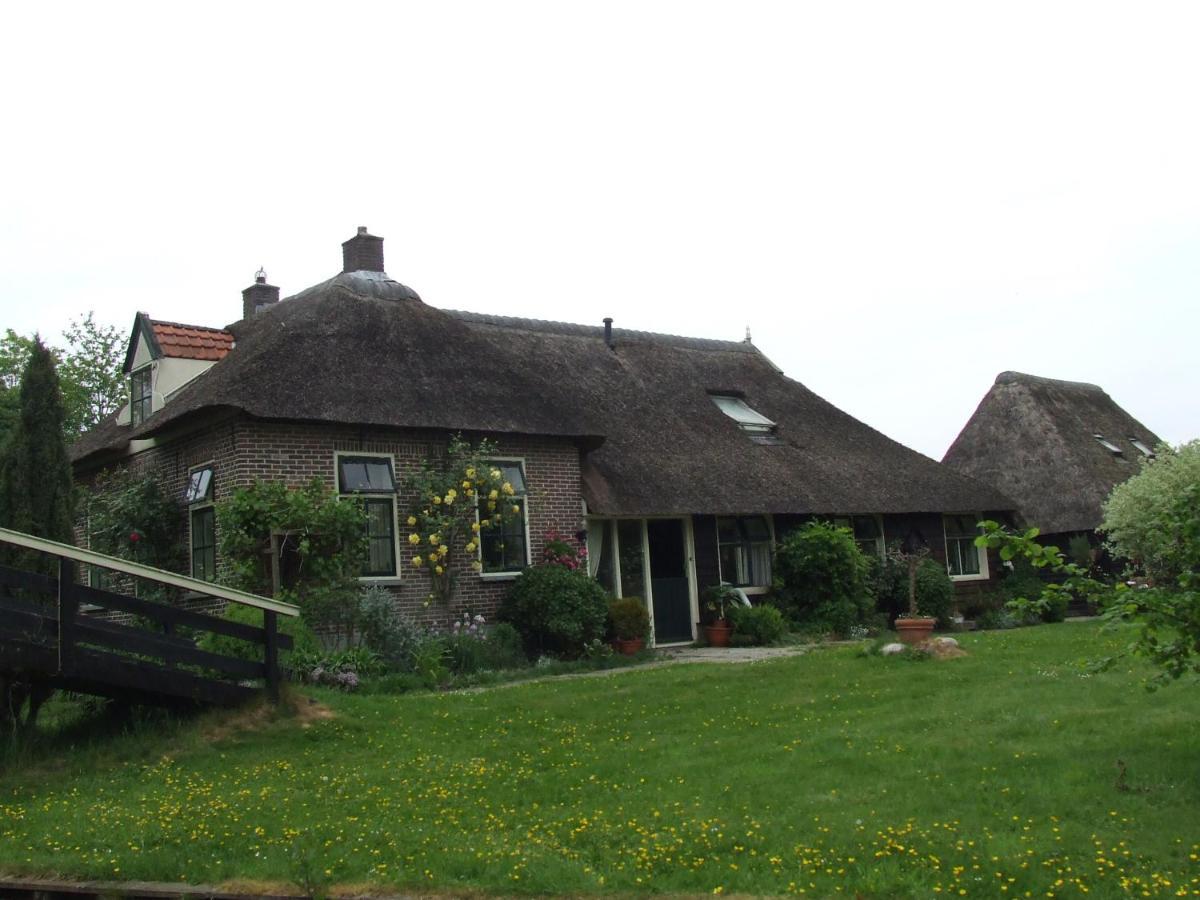 Hotel Bed-On-A-Boat Giethoorn Exterior foto