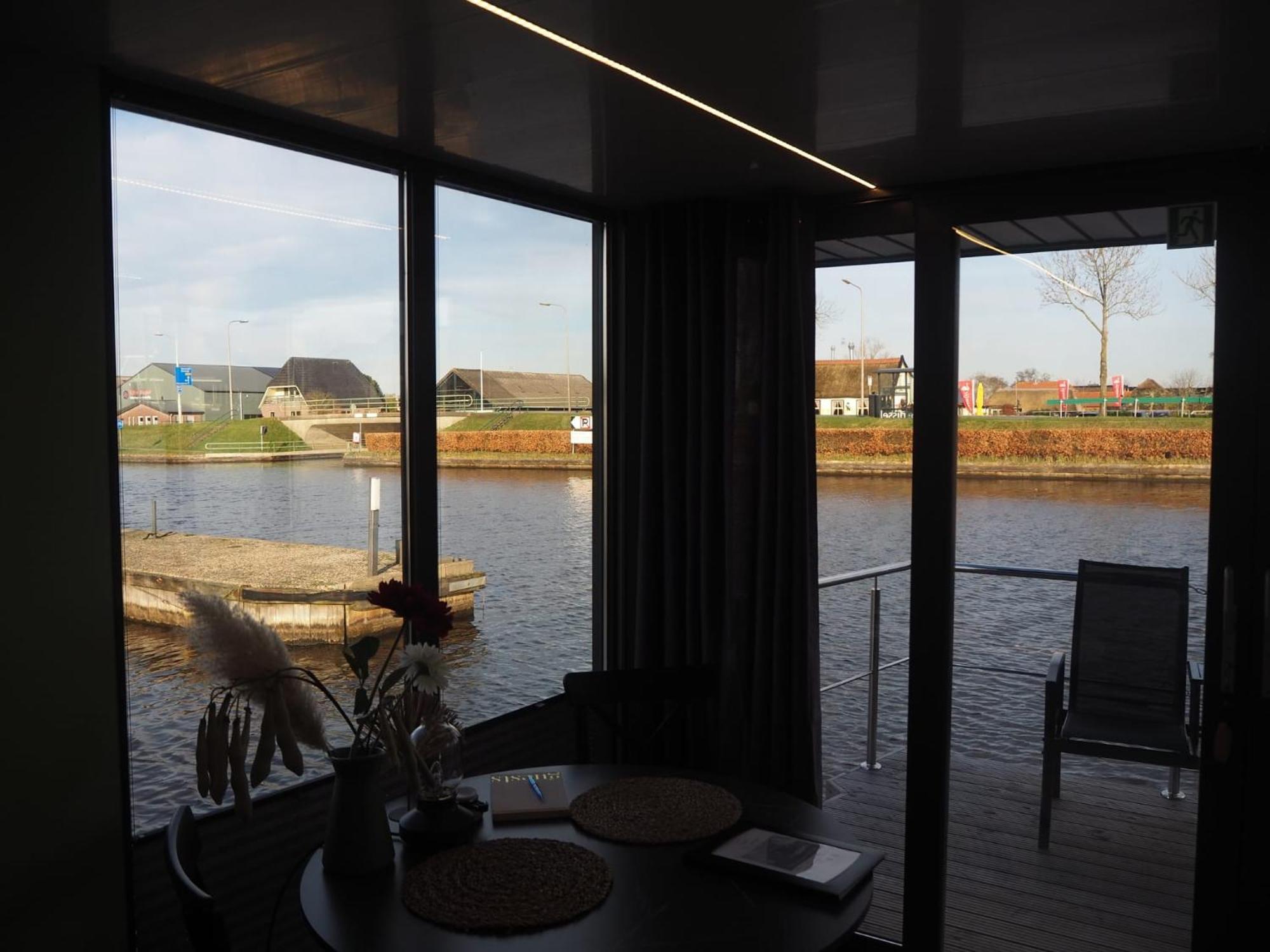 Hotel Bed-On-A-Boat Giethoorn Exterior foto